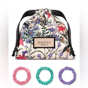 Gucci Beauty Satin Scrunchie Set/ Small Floral Pouch